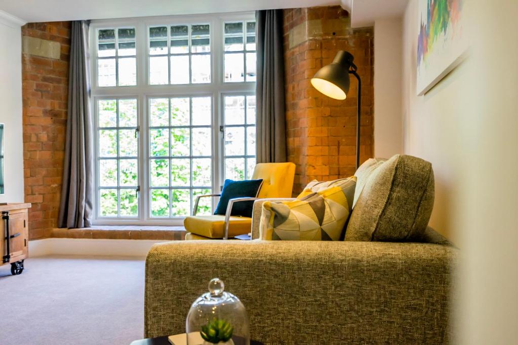 26 Cocoa Suites (parking included), York