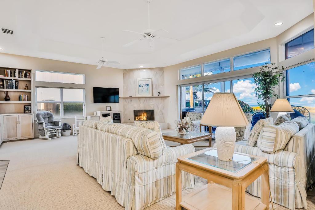 Cocoa Mansion, Cocoa Beach