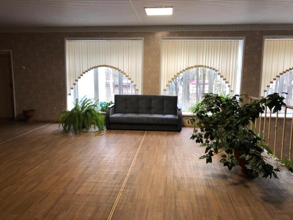 Shared lounge/TV area, Economy Hotel Dinamo in Lipetsk