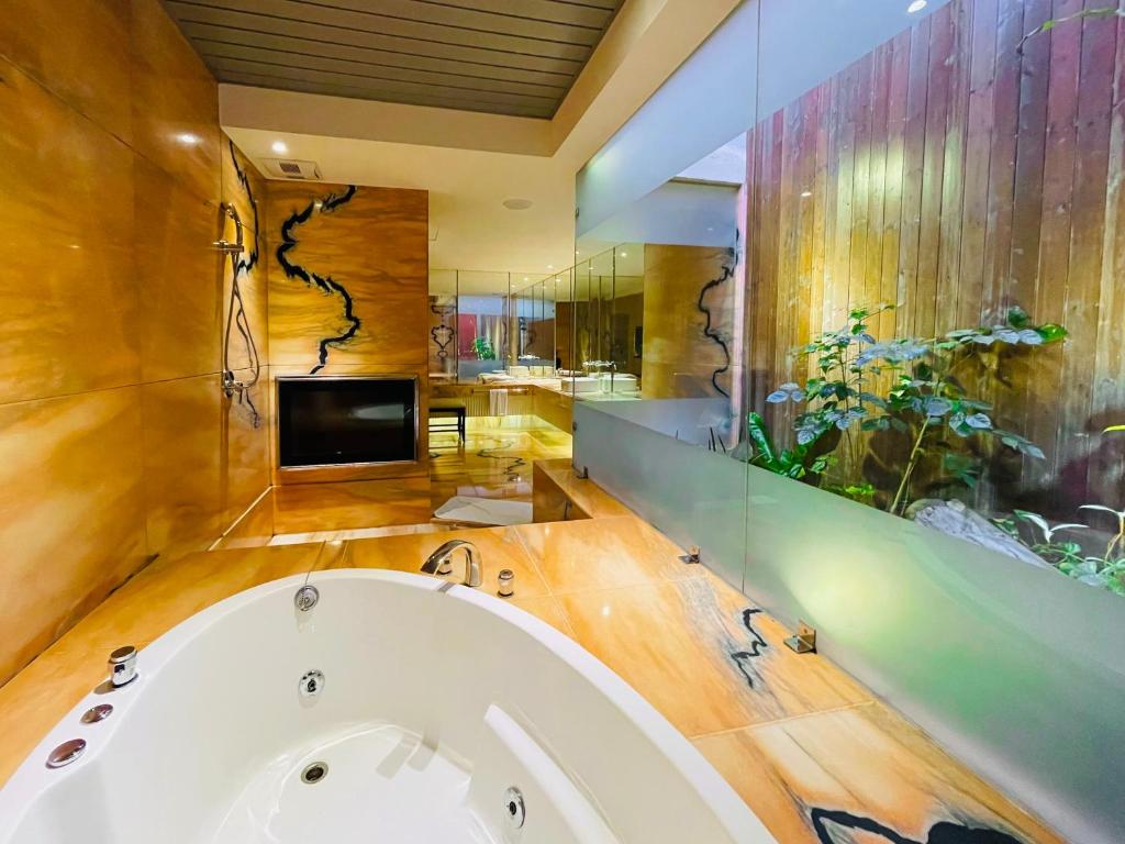 موتيل جين اير (Jane Eyre Motel)