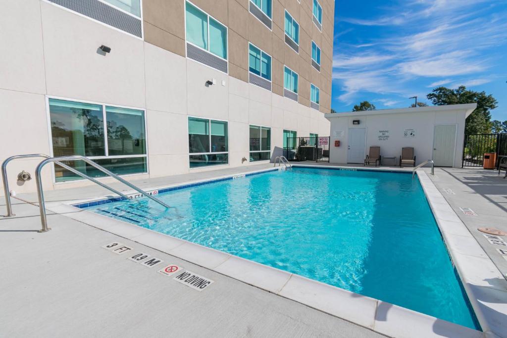 Holiday Inn Express & Suites Houston - North I45 Spring photo