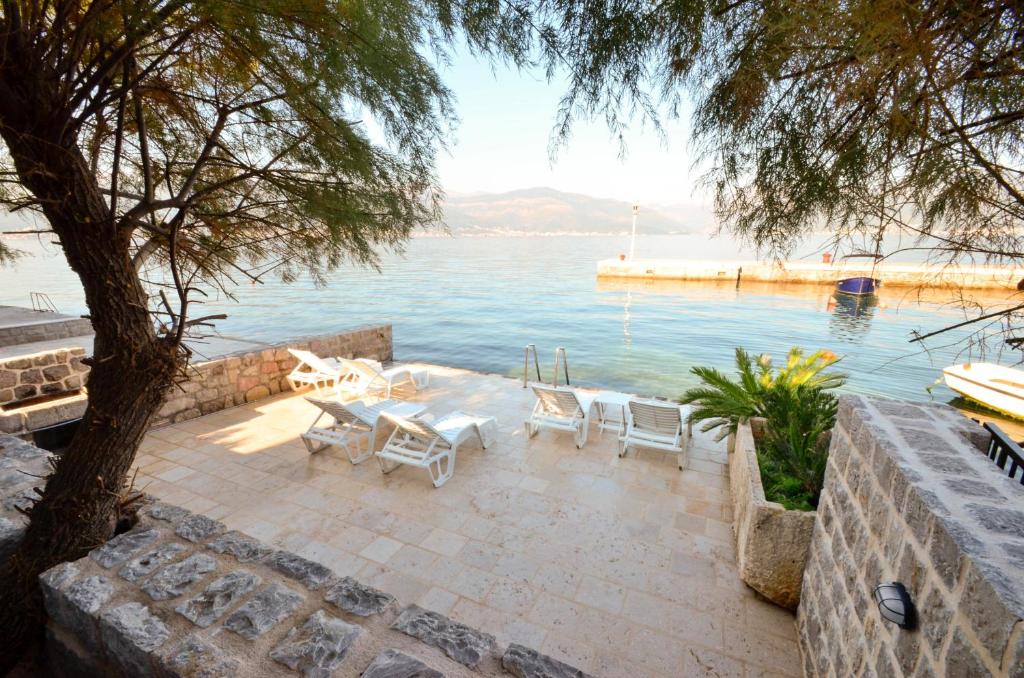 Leut Stone Residence photo