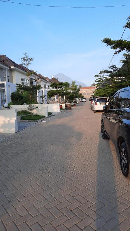 Villa Blossom Kayana Regency E7 photo