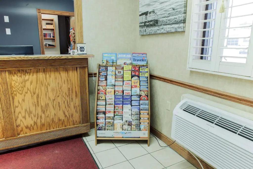 Sky-Palace Inn and Suites McCooK photo