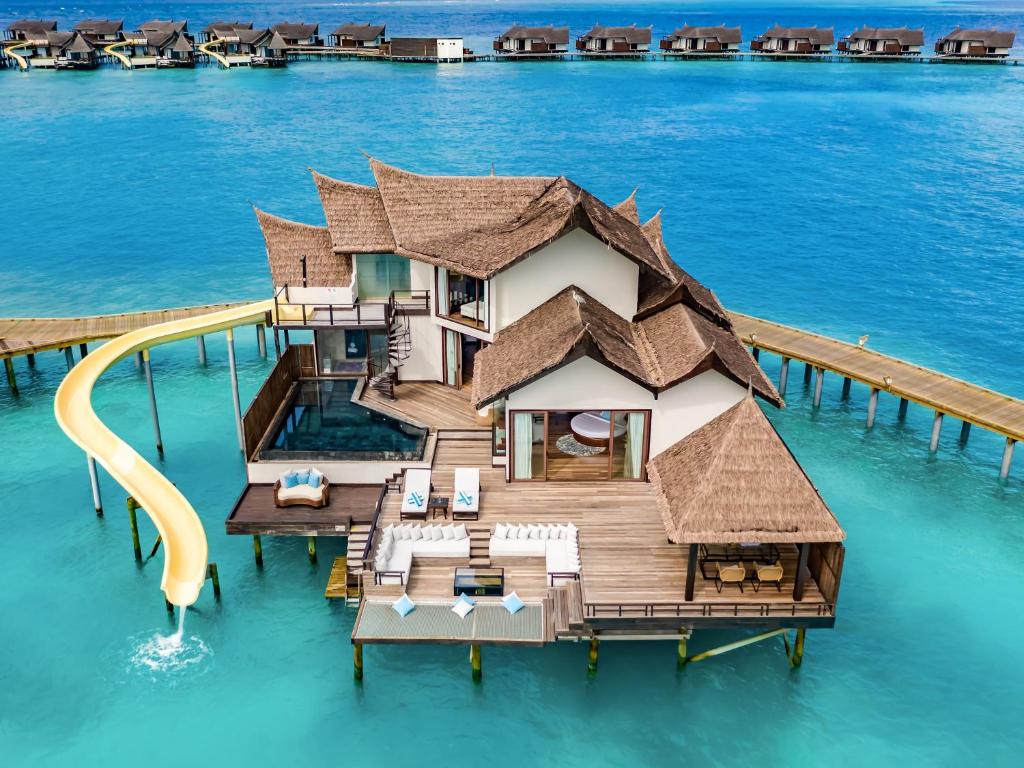 OZEN RESERVE BOLIFUSHI - Luxury All Inclusive with Free Transfers — Hotel building in Kaafu Atoll, Kaafu