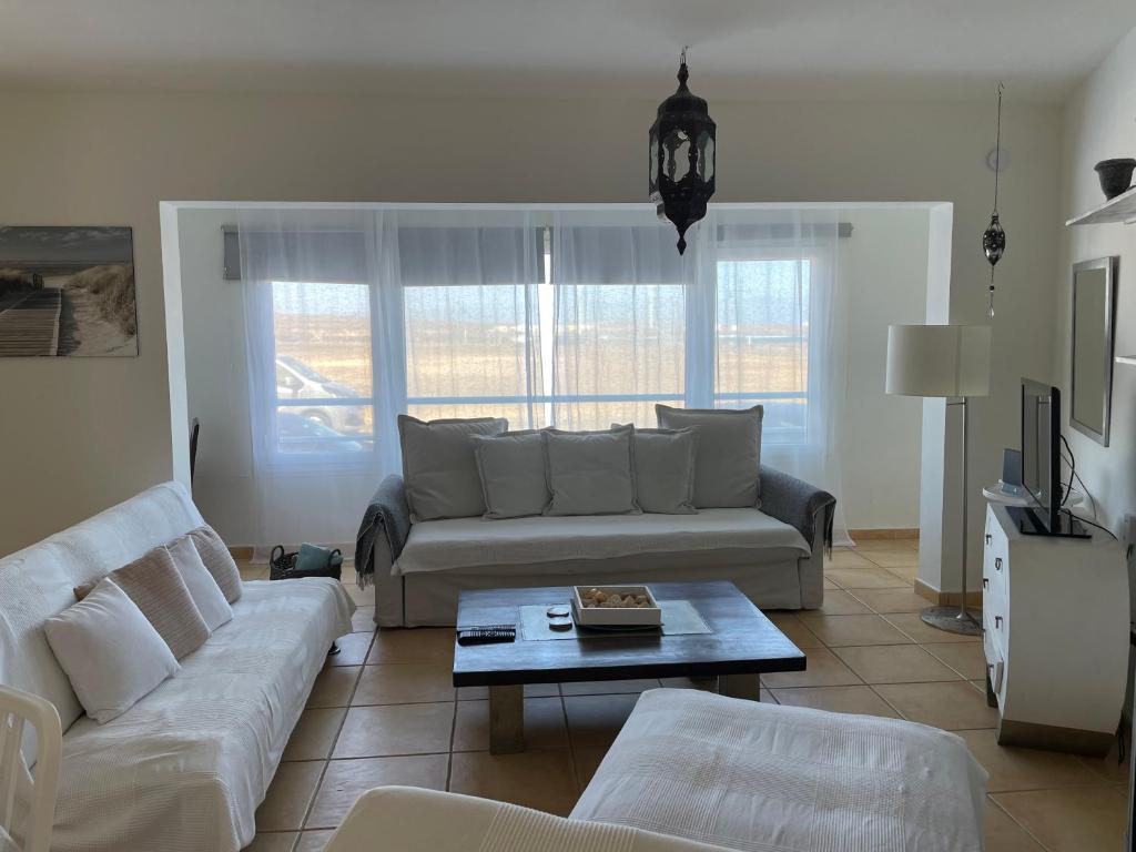 MY OCEAN HOME - Breathtaking location, Steps to the ocean, Spacious sea view, Fully Equipped and Well-Furnished with Private Entrance and High-Speed Fiber Optic Internet - 5