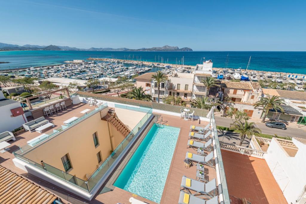 Llaut Boutique Hotel — Swimming pool in Can Picafort, Balearic Islands