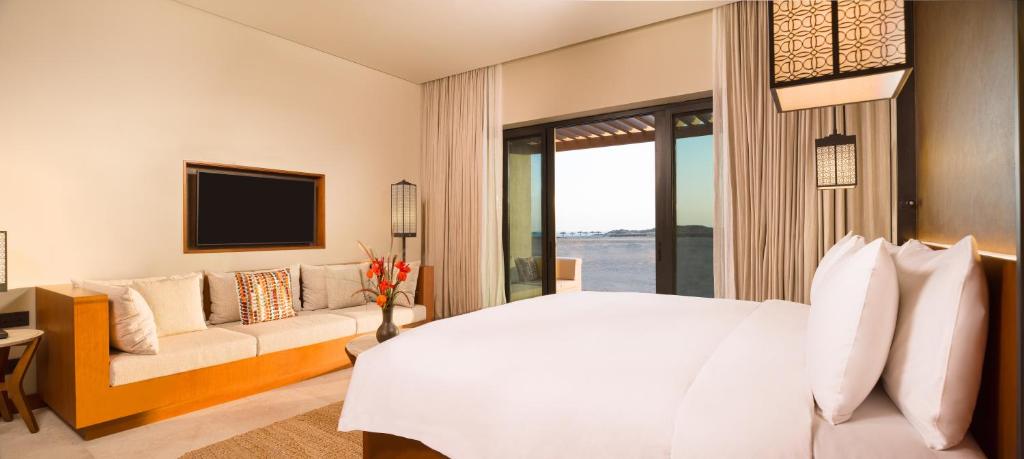 Alila Hinu Bay photo