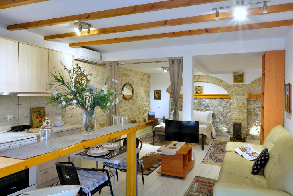 Studio in Corfu town photo