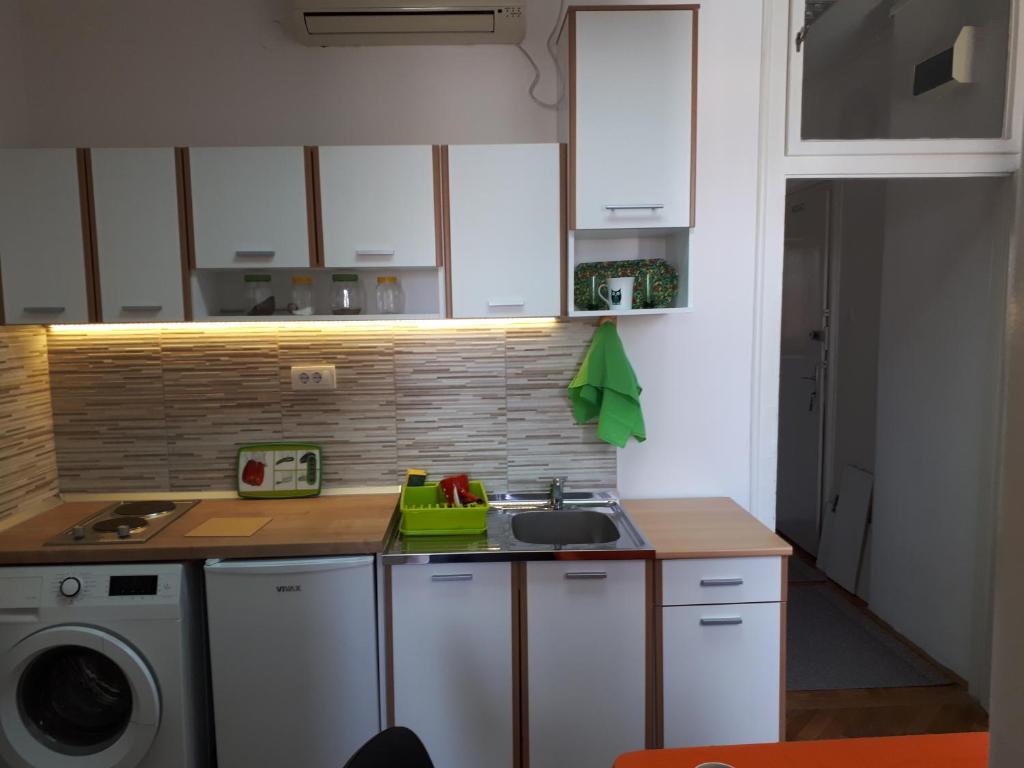 cozy hikers flat - 2