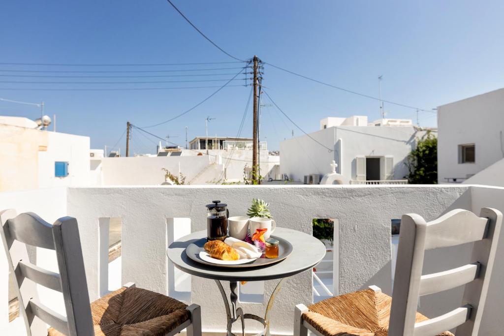 Pelican Paros photo