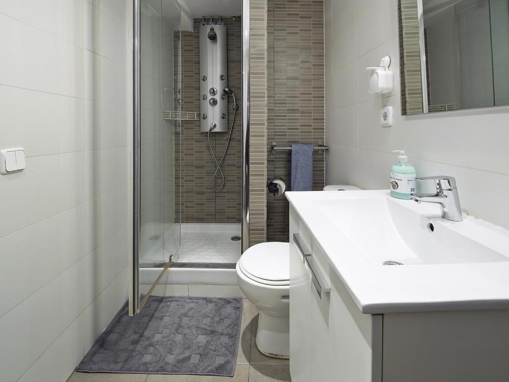 Barcelona Mercaders Apartments photo