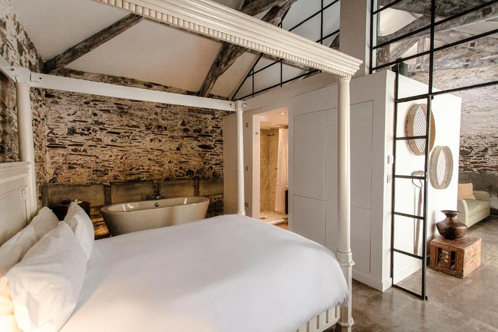 ANRÁN at Tidwell Farm, Staverton