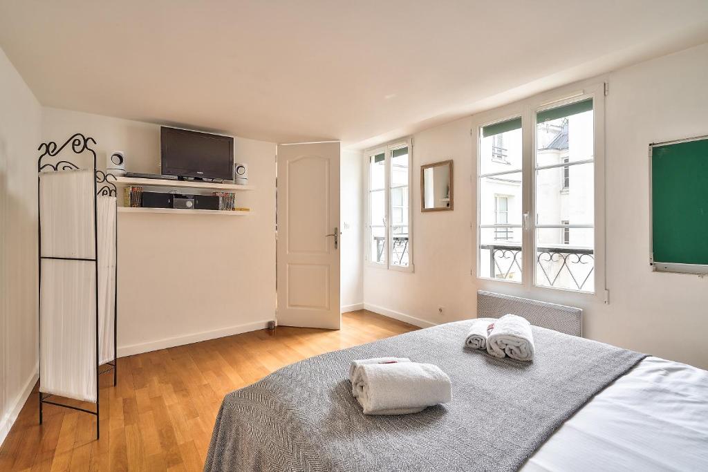 The Perfect Parisian 2 bdrs flat at Le Marais - 2