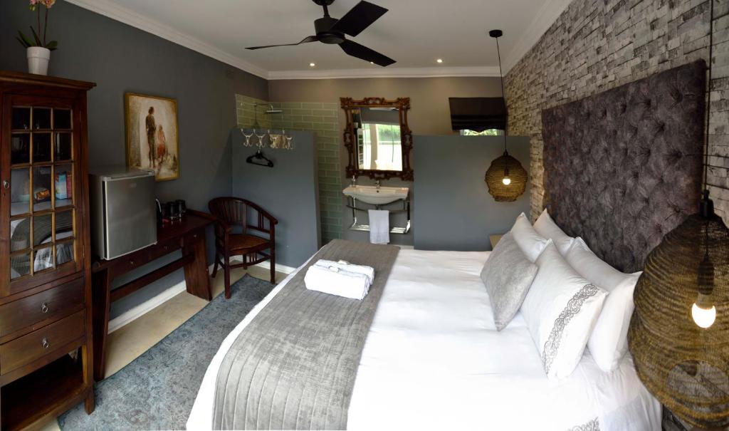 Sindisa Guest House photo