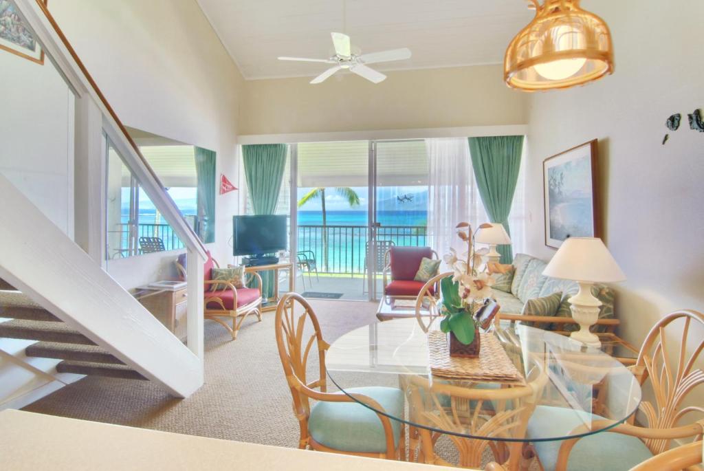 Napili Sunset Beach Front Resort photo