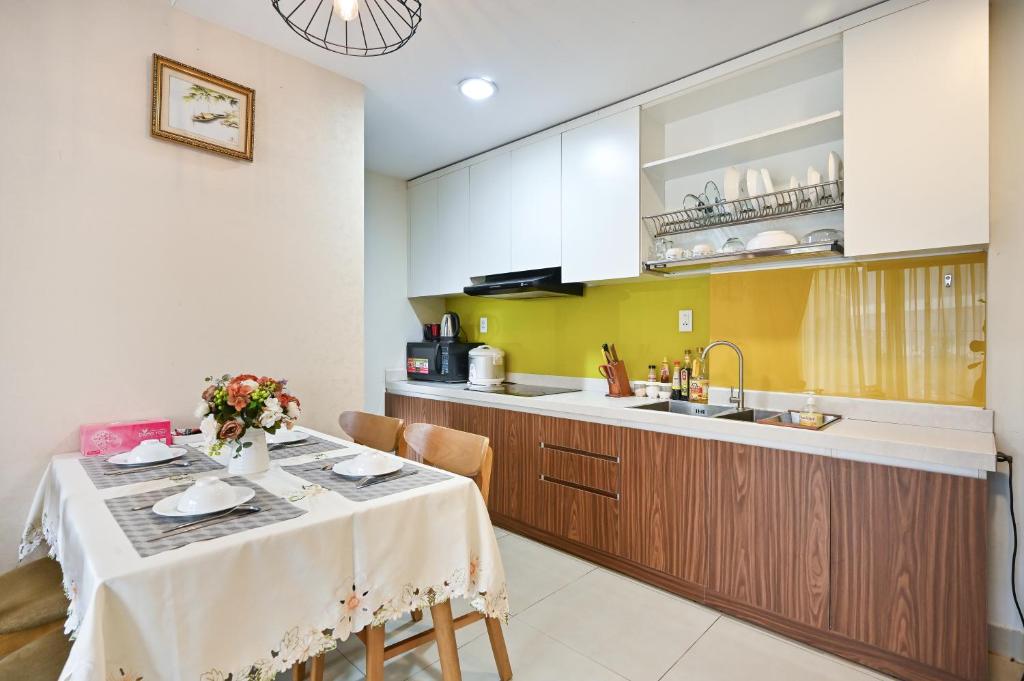 High Class 2 Bedrooms Masteri Thao Dien Apartment, Fully Furnished With Full Amenities photo