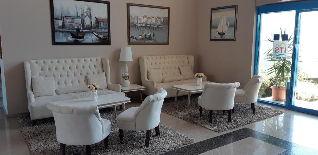 Sineva Beach Hotel - All Inclusive — Hotel rooms in Sveti Vlas, Burgas Region