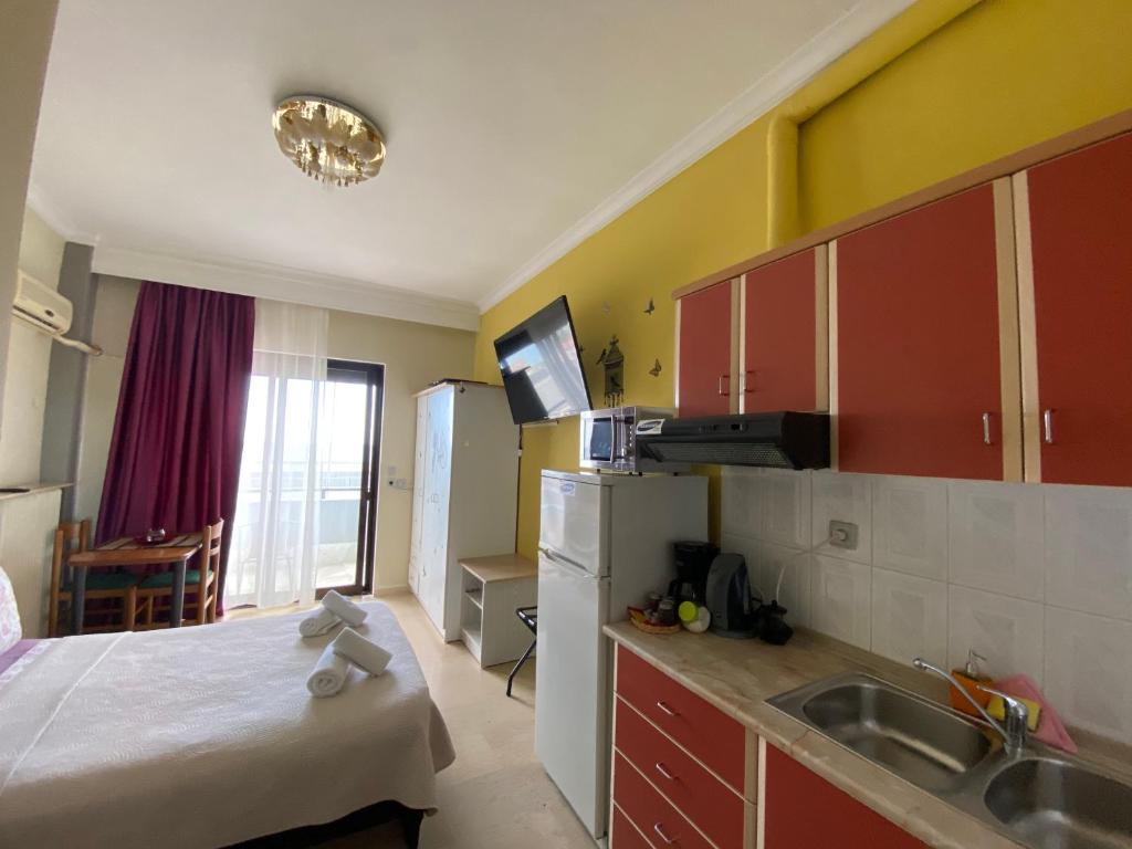 Alexander Apartments photo