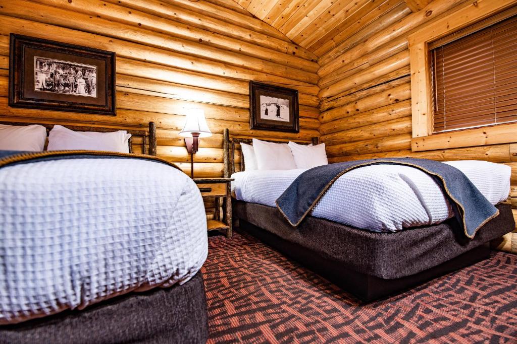 Elk Country Inn photo