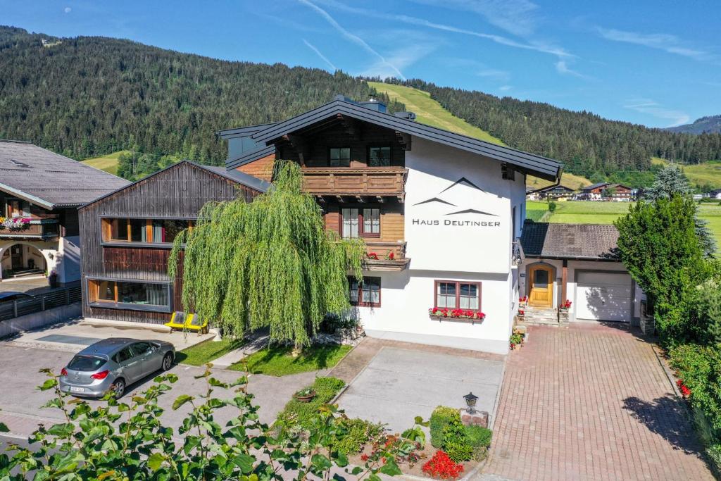 Haus Deutinger - 1