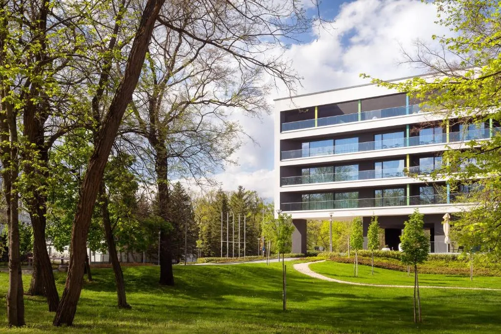 Hunguest Hotel Sóstó, hotel v destinaci Nyíregyháza