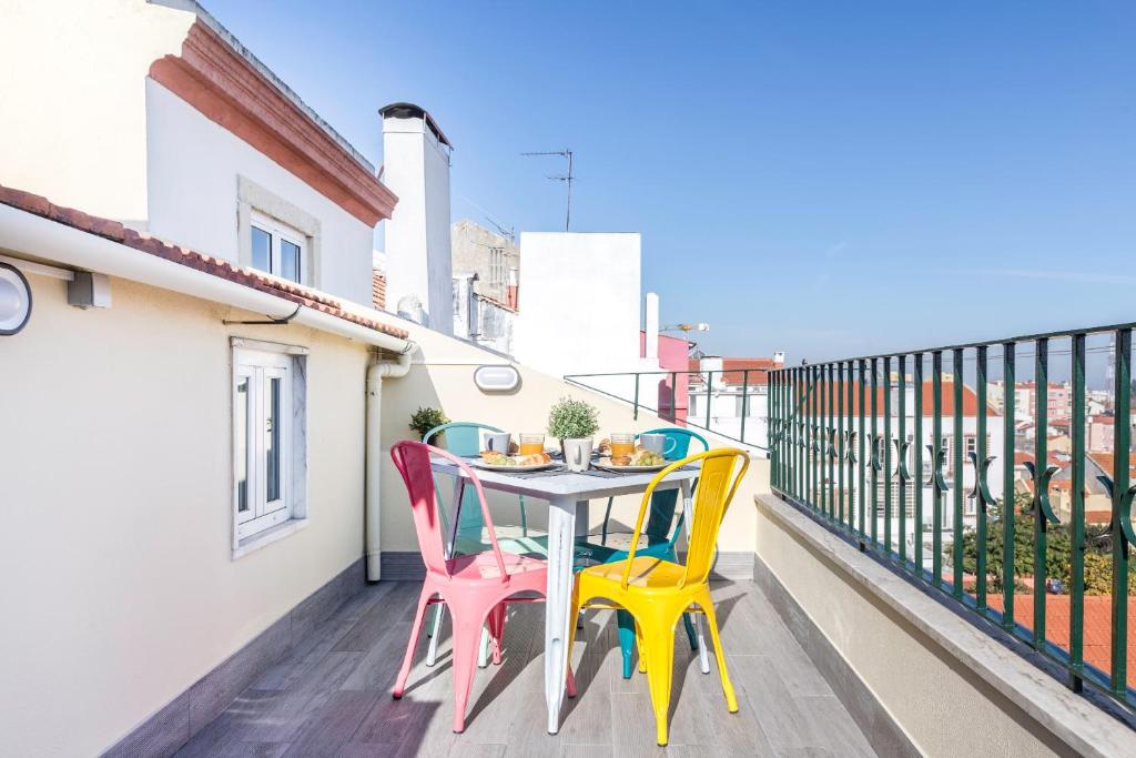 Superb Apartments Overlooking Graca in Lisbon photo