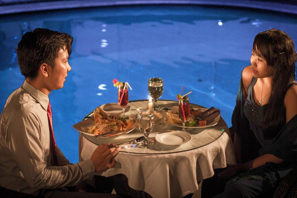 スイミングプール