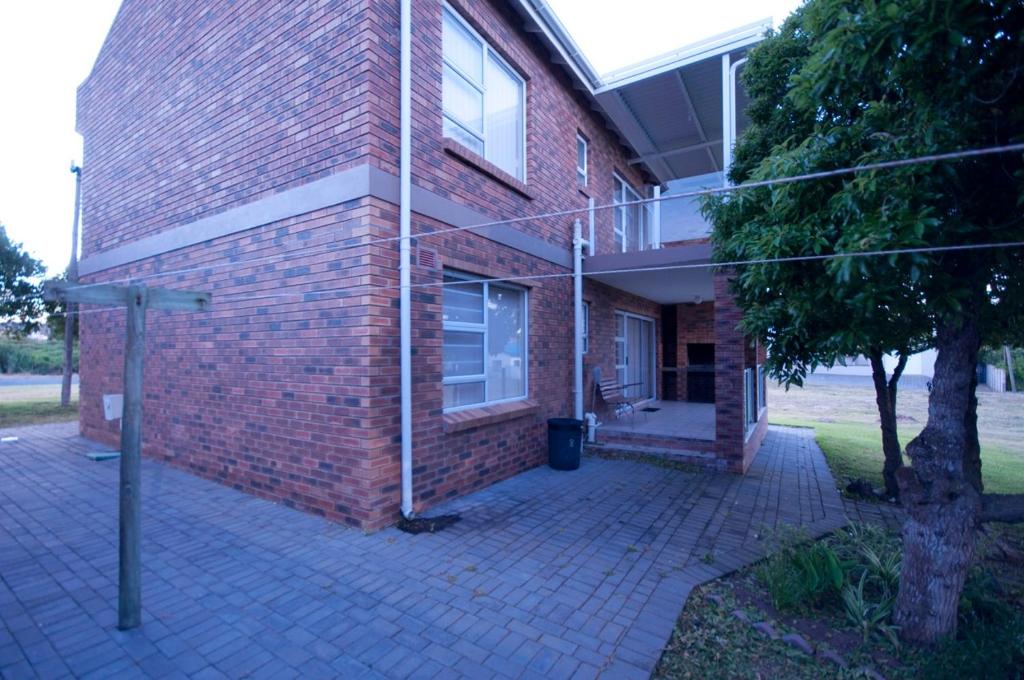 Muir Holiday Flats photo