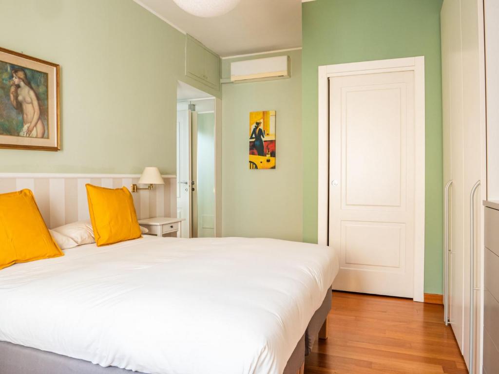 The Best Rent - Three-bedroom apartment in Acquabella - 4