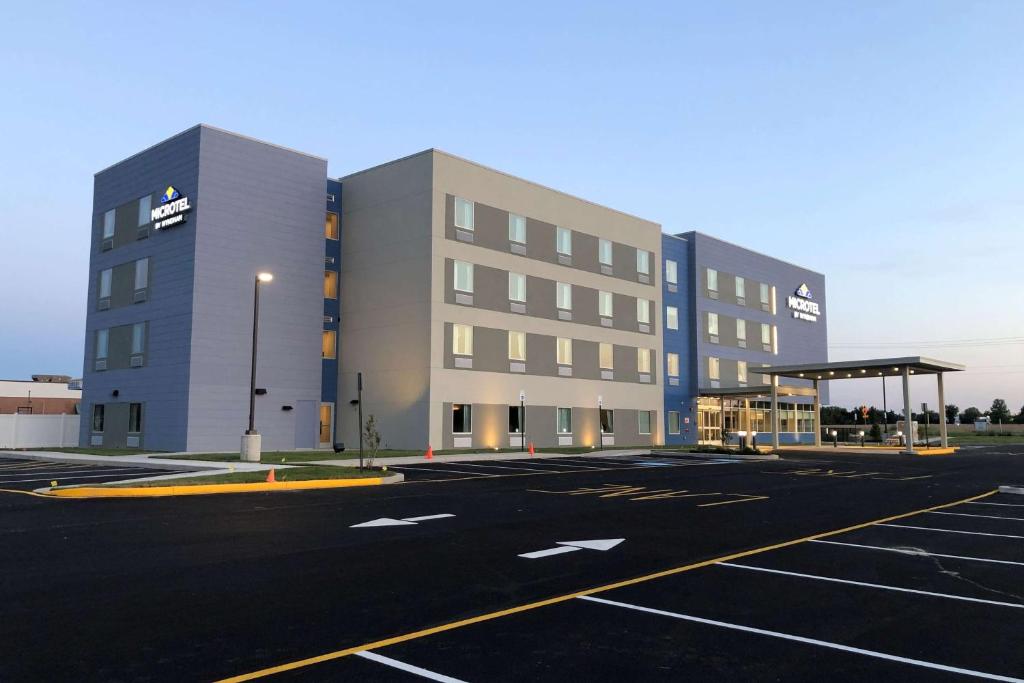 Microtel Inn & Suites by Wyndham Milford photo