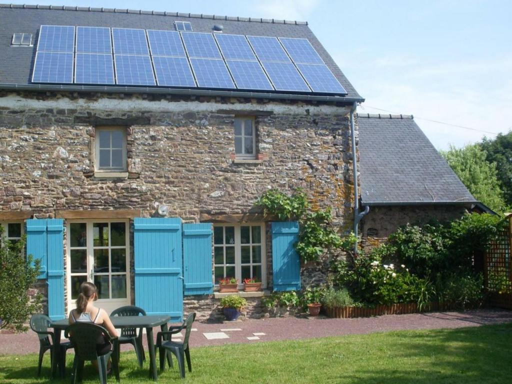 Gîte Monterfil, 2 pièces, 3 personnes - FR-1-538-149