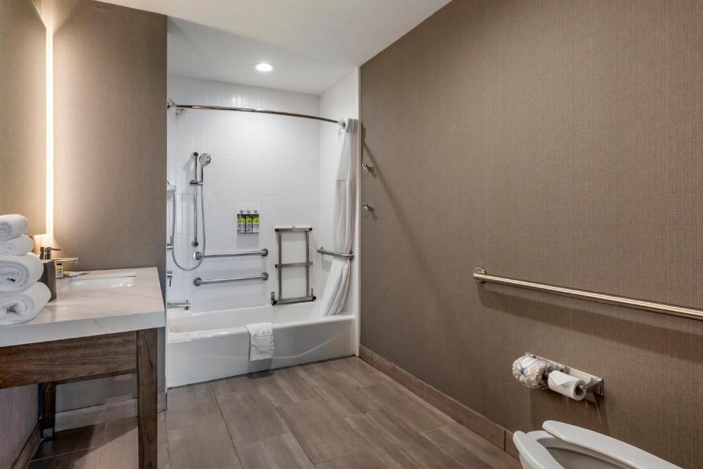 Staybridge Suites Dallas Grand Prairie photo