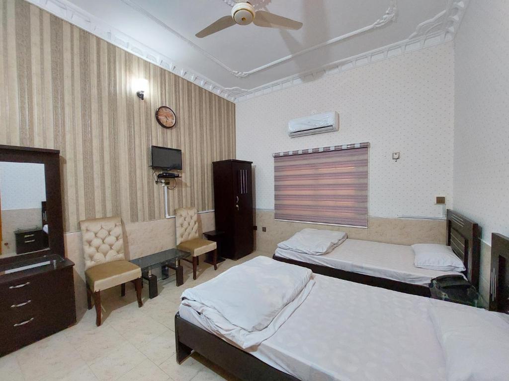 Taj Mahal Guest House photo