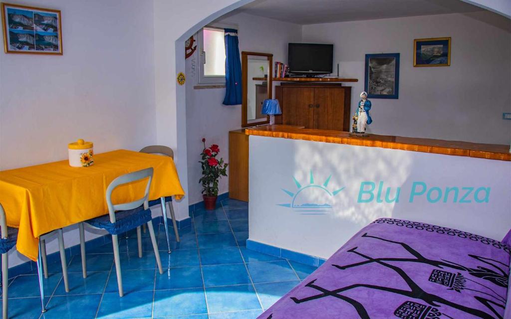 BluPonza - 3 posti in zona Mare - App Falco - 4