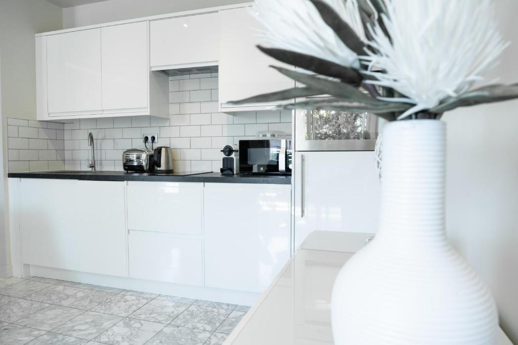 2-Bedroom Apartment Pointe Croisette Peaceful Walk to the Beach - 3