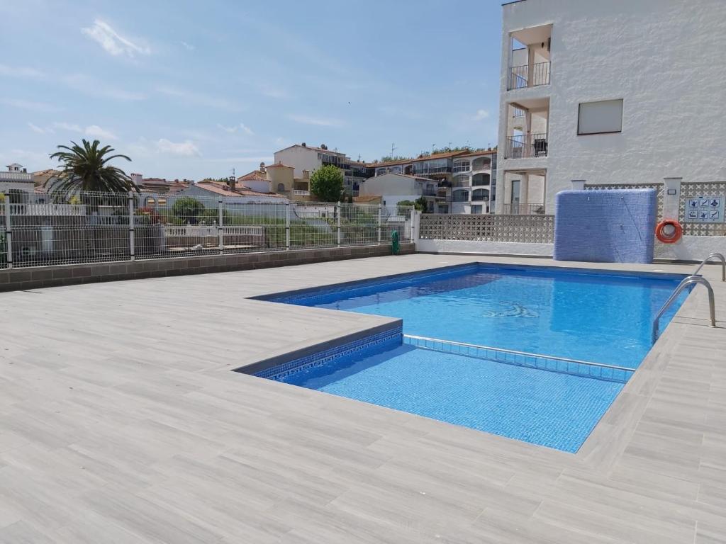 Apartament amb piscina - 3