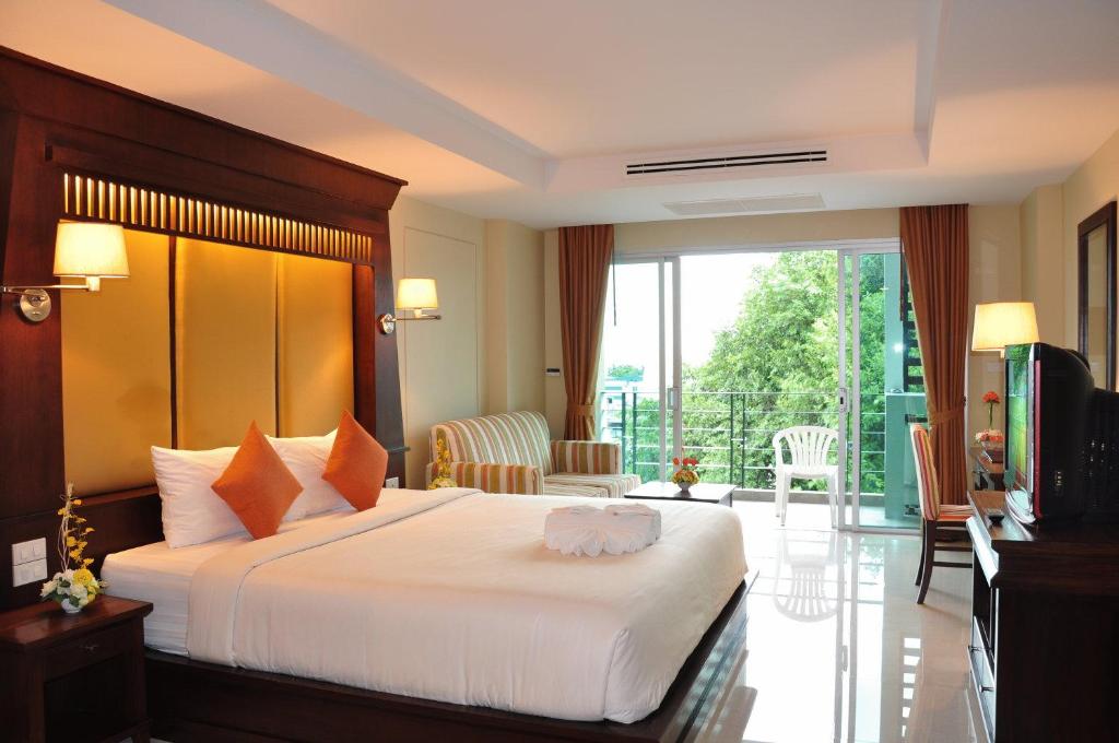 August Suites Pattaya