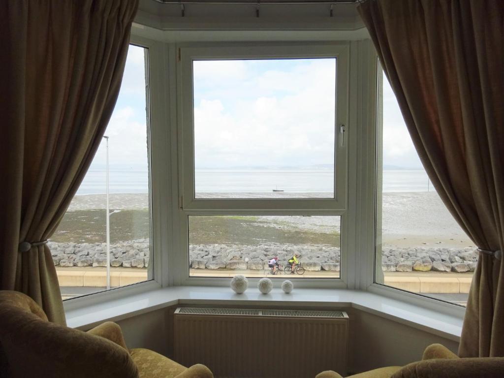 Shipping Lanes Hotel photo 5