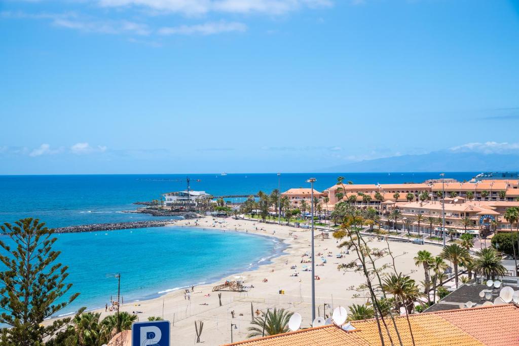 1 1 Beautiful seafront with balcony and WIFI - 4