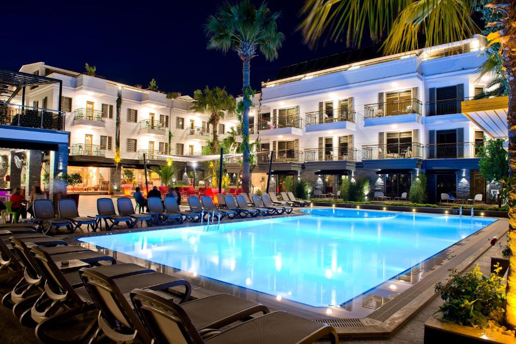 Samira Exclusive Hotel &amp; Apartments — Hotel in Kas