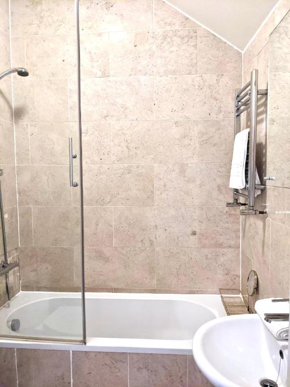 Koala & Tree - 1 & 2 bed apartments in Cambridge city centre Short Lets & Serviced Accommodation photo
