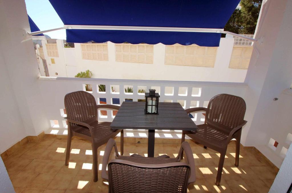 Estudio Tres Pinos. Piscina, Junto al mar - 1