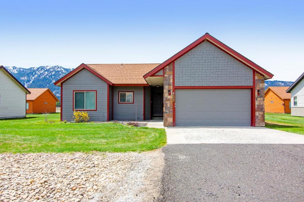 Latitude Adjustment, Donnelly