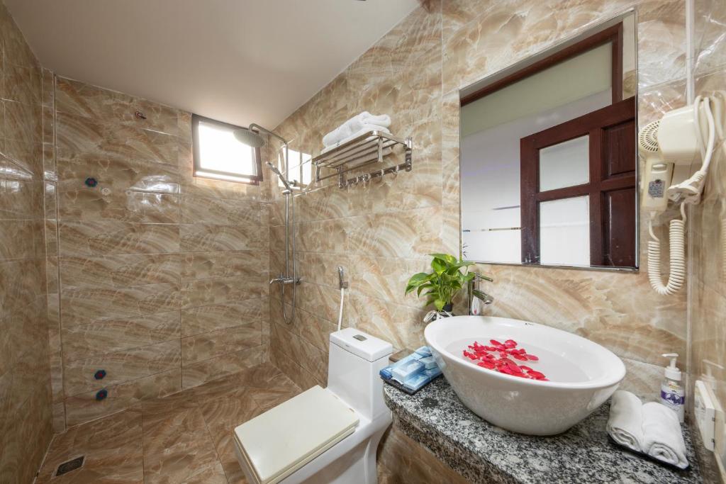 Viet Village Hotel - Convenient & Friendly photo