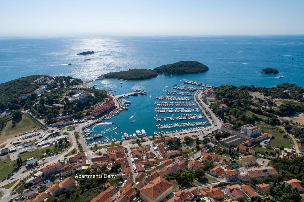 Apartments Deny — Hotel in Vrsar