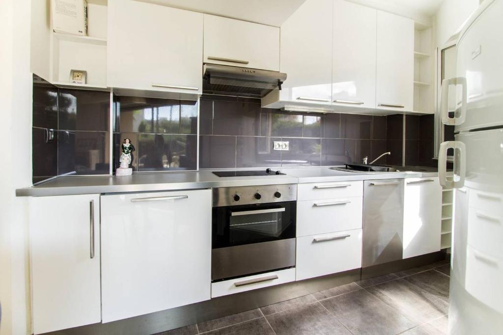 NICE FLAT WITH GARDENS Limites cannes juste 10 MNS CROISETT - 1