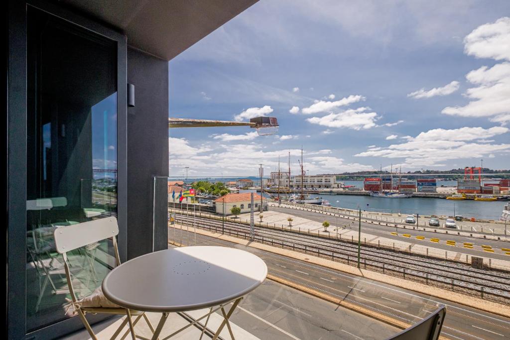 Nomad's 2Bed Riverside Lisbon photo