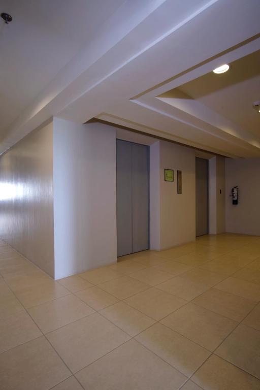 Spacious 2 Bedroom condo unit for rent photo