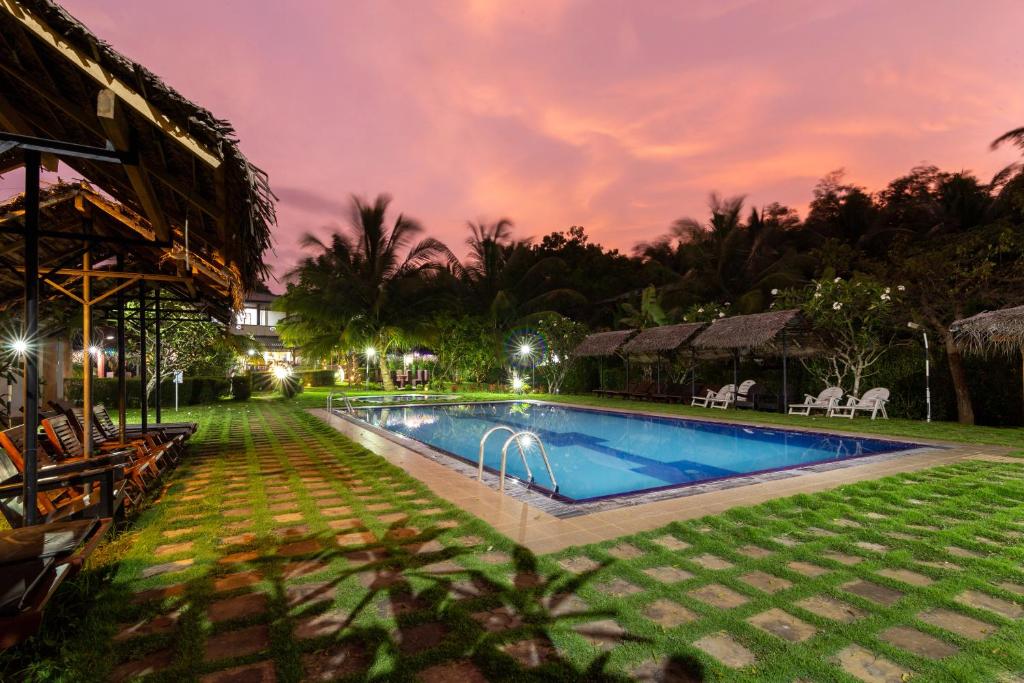 The Hideout Villa - Sigiriya photo